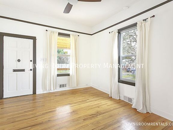 2nd image of 8606 N Gloucester Ave