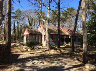 194 Bishops Ter, Barnstable, MA 02630