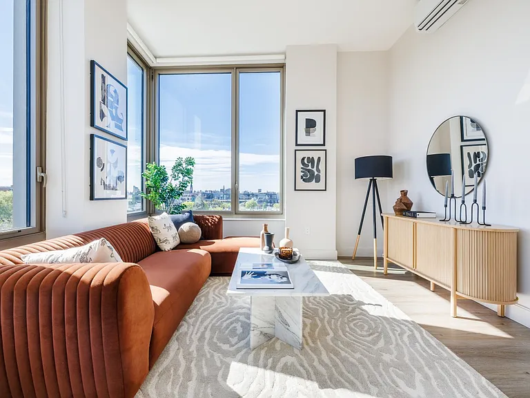 65 Dupont St #207 — Photo 3