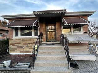 4541 Fishermans Ter, Lyons, IL