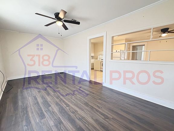 3rd image of 515 Everett St