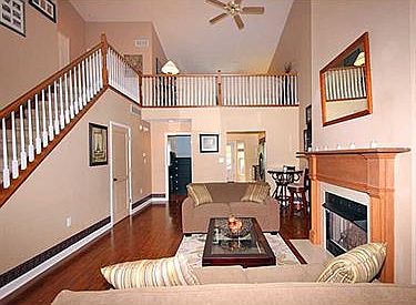 3rd image of 7088 Clubview Dr