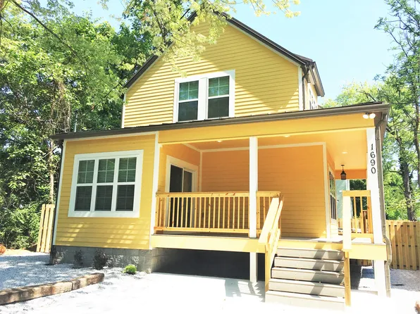 1690 W Neptune St, Fayetteville, AR 72701