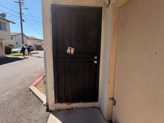 4th image of 29163 Dixon St APT 2