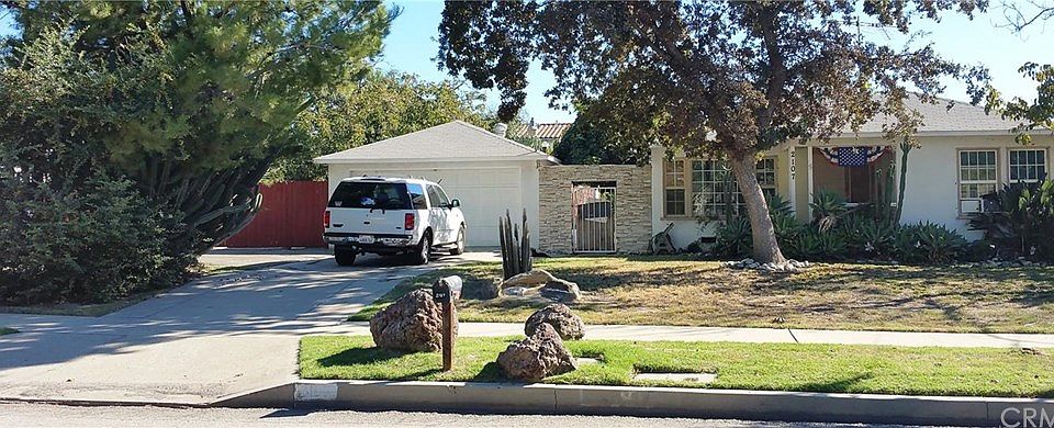 2nd image of 2107 S Cypress Ave