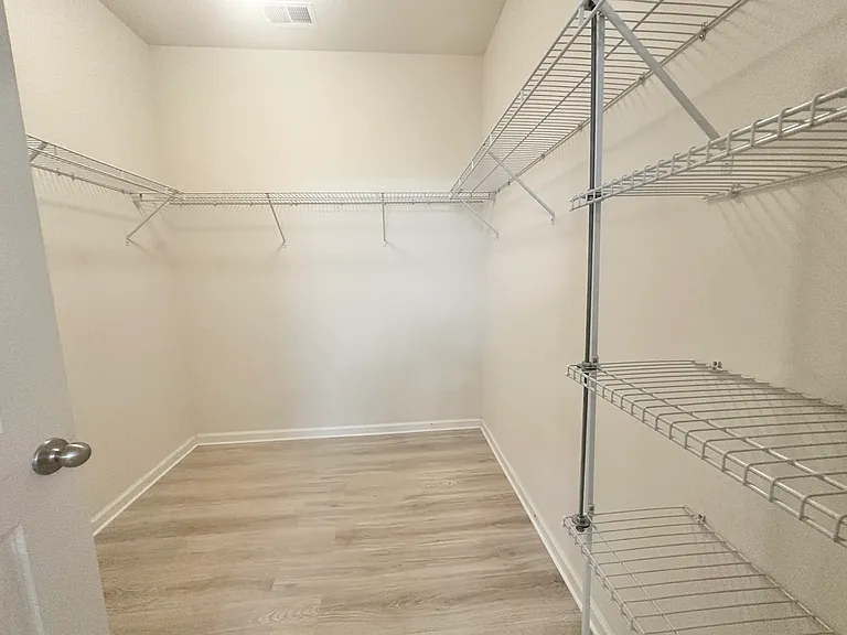 567 Hay Hill Ln — Photo 18