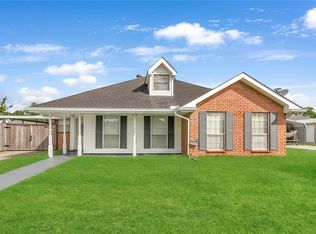 2716 Deer Creek Dr, Violet, LA 70092