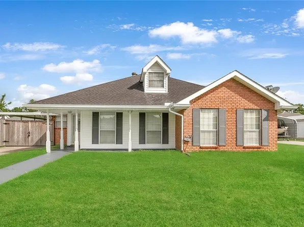 2716 Deer Creek Dr, Violet, LA 70092