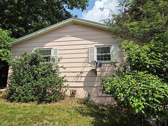5th image of 307 Cyprus Ln