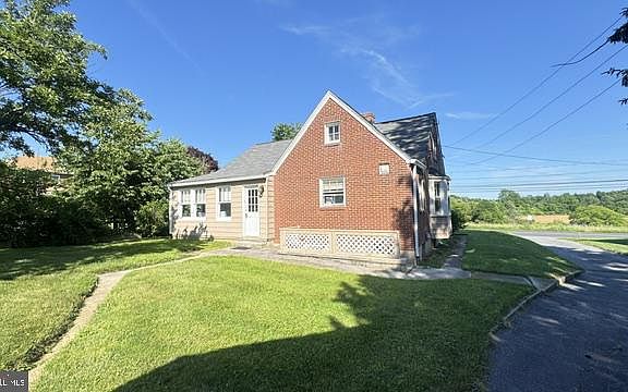 2nd image of 816 N Houcksville Rd