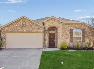 2104 Long Forest Rd, Heartland, TX 75126