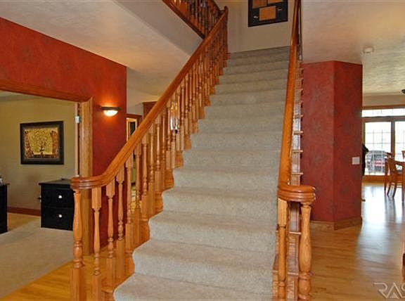 3rd image of 47412 274th St
