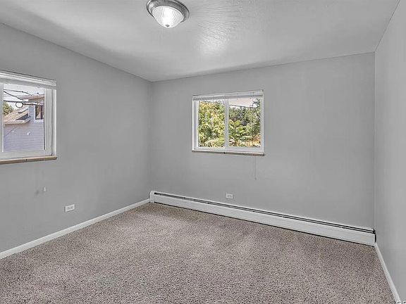 4th image of 165 W Cedar Ave APT 7