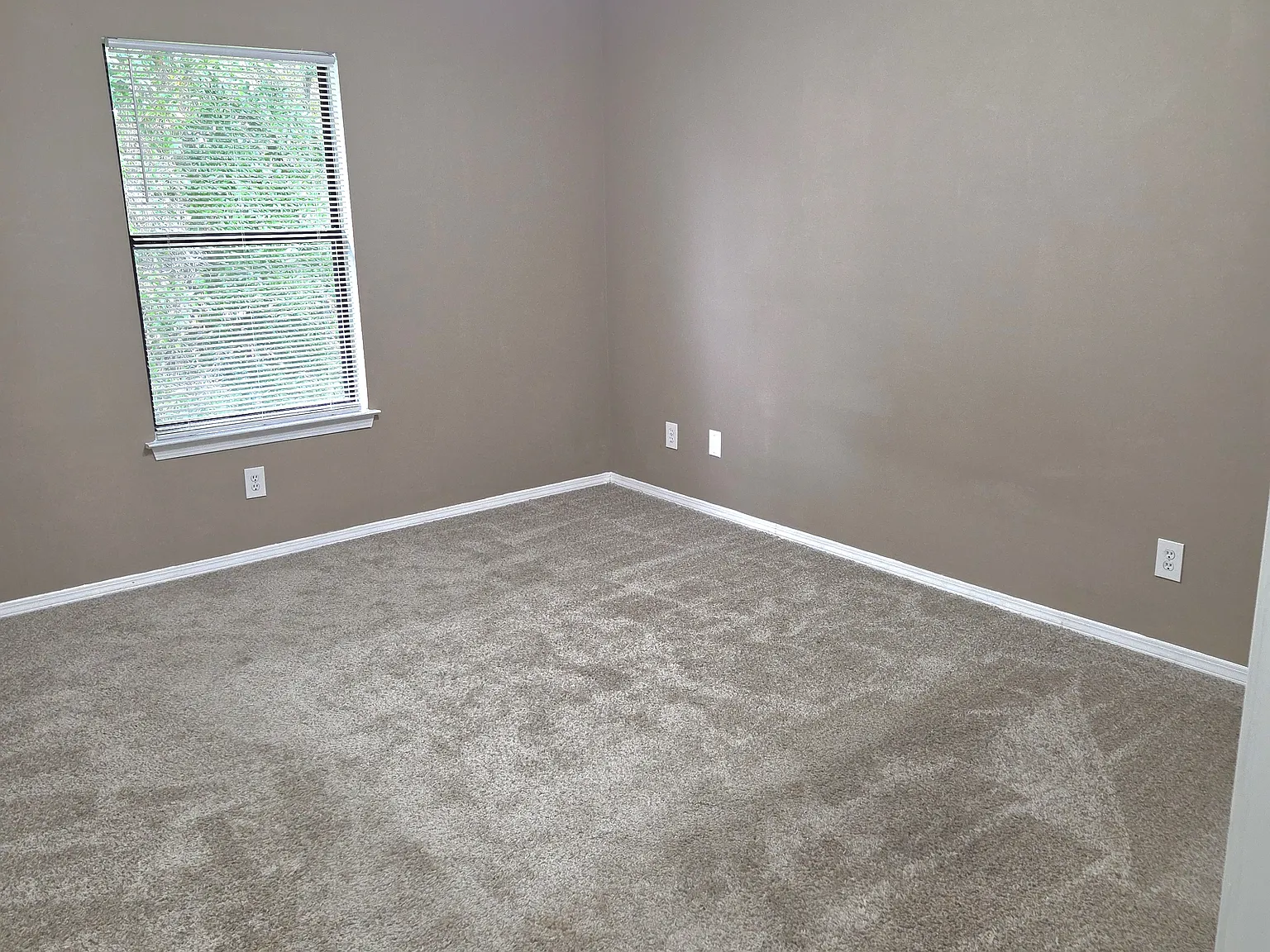 2 bed, 1275 sqft, $1,500 — Photo 2