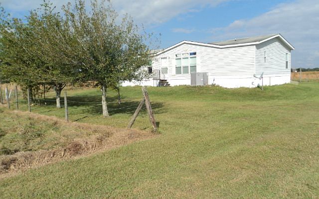 2nd image of 1915 Fish Branch Rd