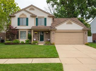 22515 Sylvan Ave, Brownstown, MI 48134