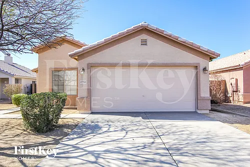 17750 N White Horse Trl Photo 1