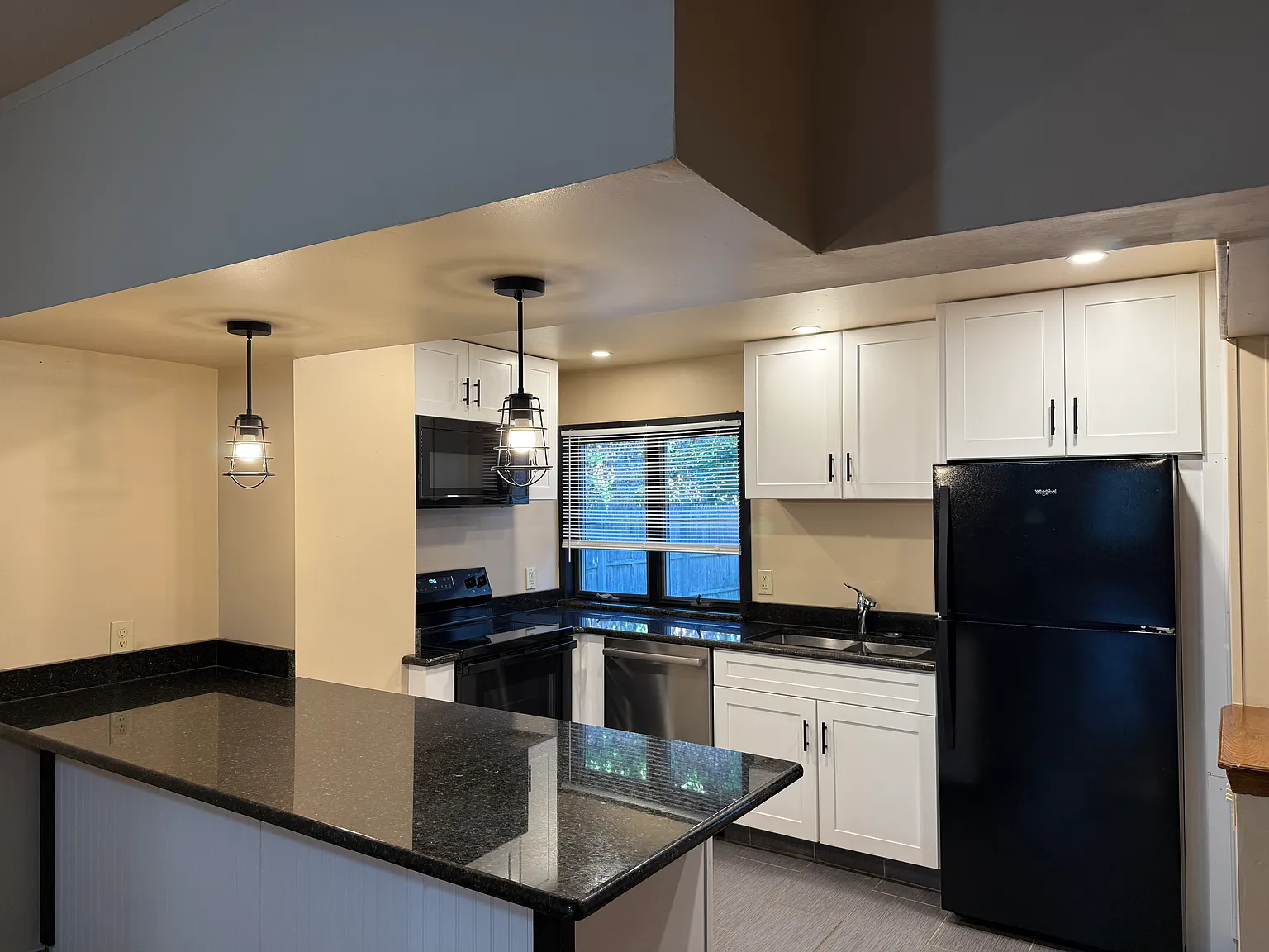3 bed, 1.5 bath, $1,295 — Photo 3