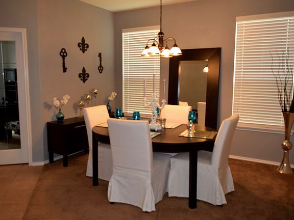 Formal Dining Rm
