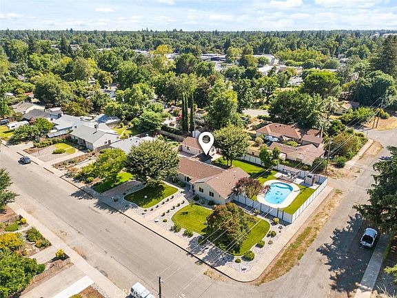 5th image of 1629 Sunset Ave