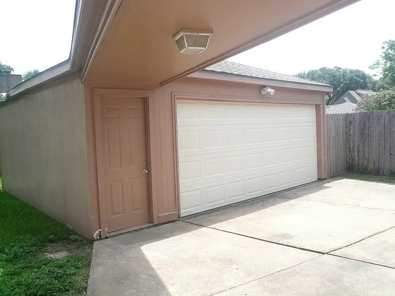 2826 Green Fields Dr — Photo 16