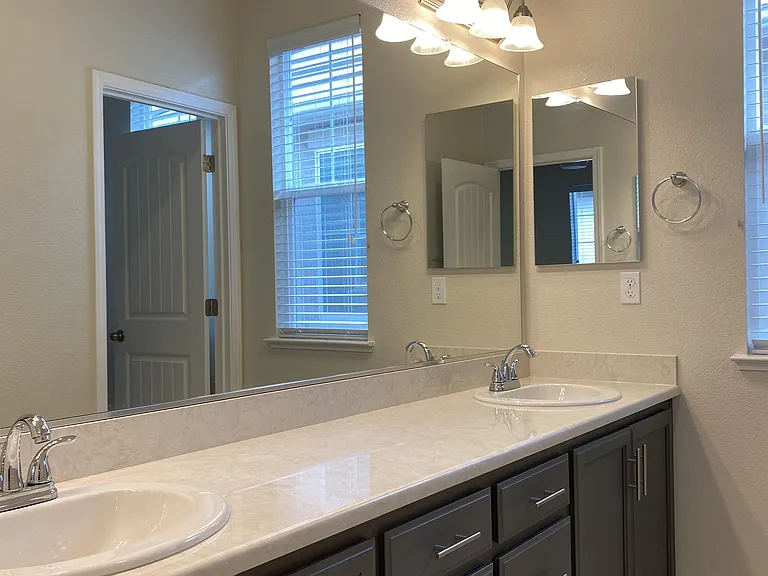 3925 Lookout Dr — Photo 12