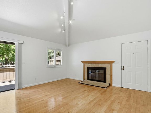3rd image of 5689 Makati Cir APT H