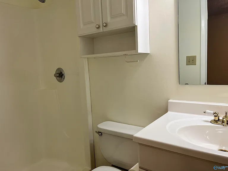 9718 Wallwood Dr — Photo 12