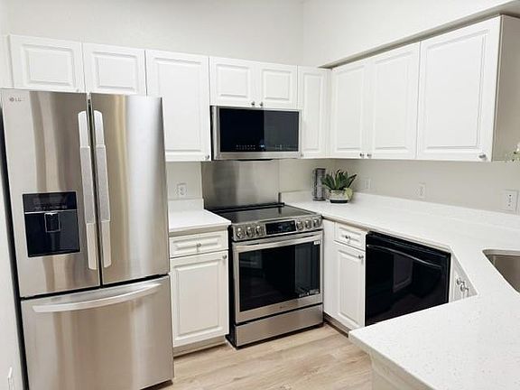 4th image of 11624 Tomahawk Creek Pkwy APT C