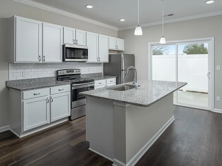 Edgewood Condos — Photo 35
