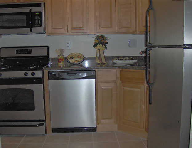 1 Garden Pl — Photo 13