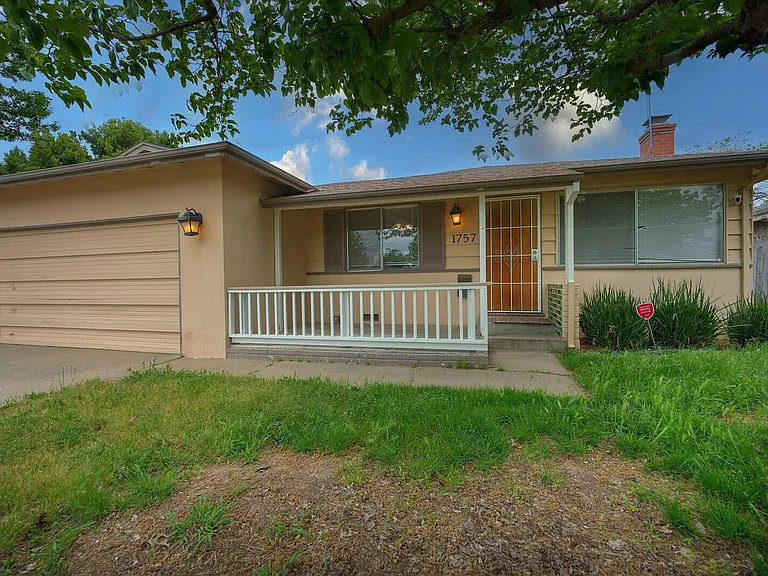 1757 Wakefield Way — Photo 2