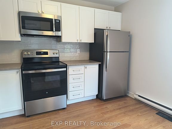 3rd image of 1310 Richmond Rd #4