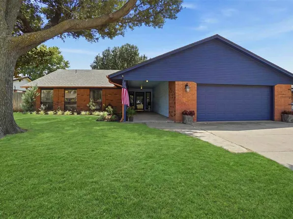 7638 NW Folkstone Way, Lawton, OK 73505