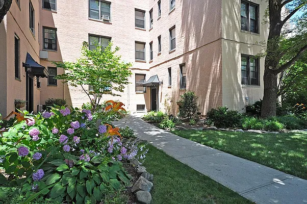 Sold by Re/Max In The City | media 7