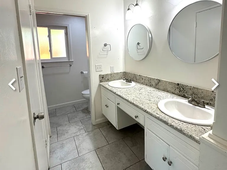 833 N Rector Way — Photo 9