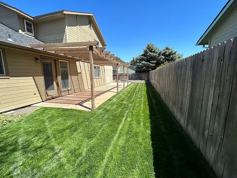 721 E Hawk St — Photo 34