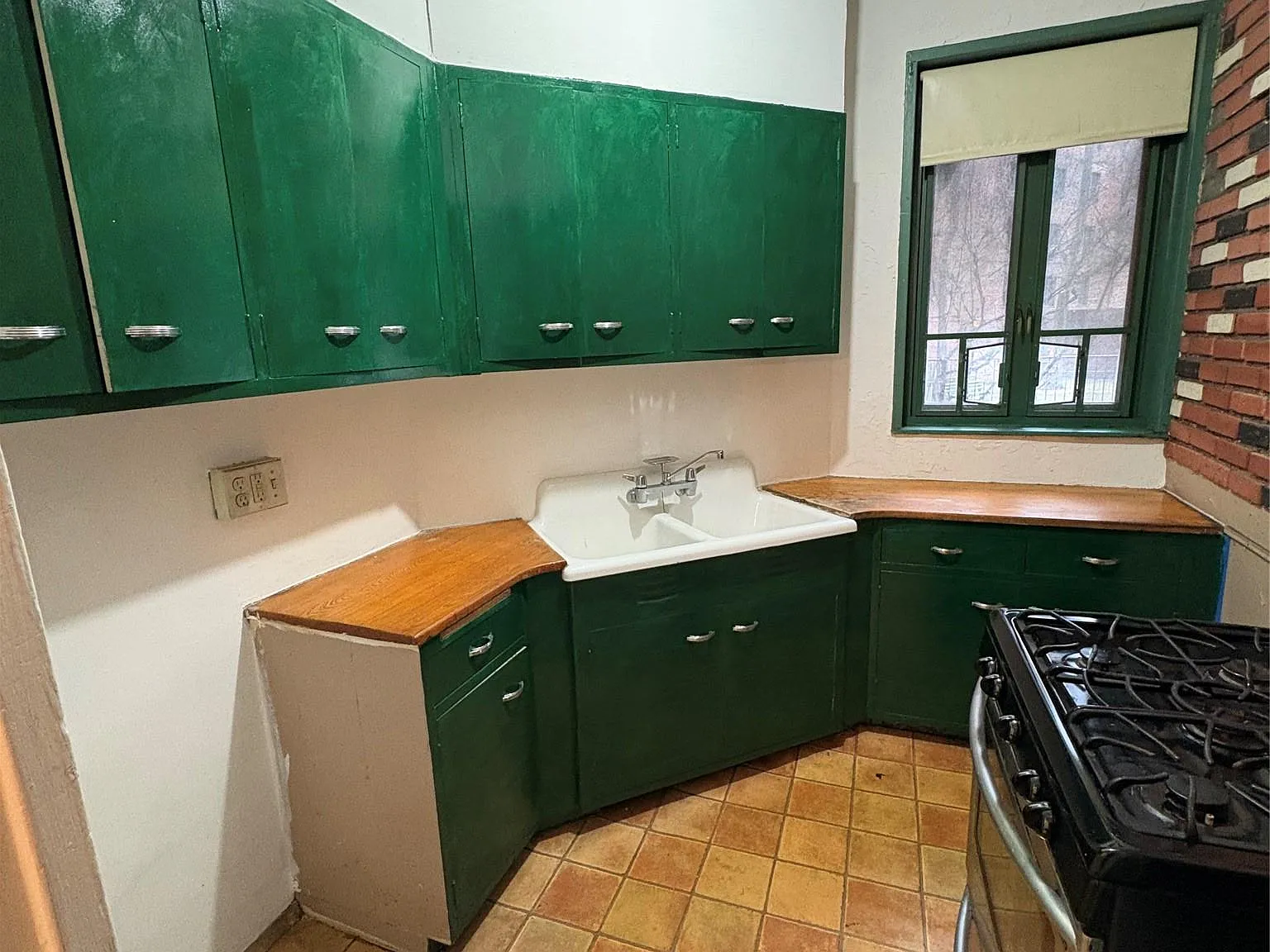 1 bed, 1.0 bath, 613 sqft, $2,400 — Photo 2