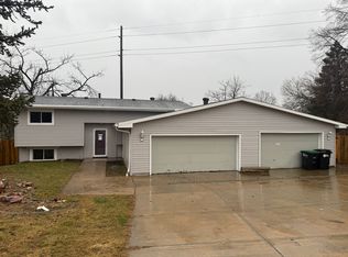9723 Ogden Cir, Omaha, NE 68134