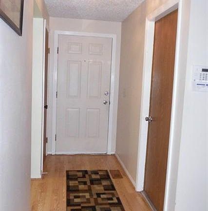 3rd image of 4617 Stonehedge St