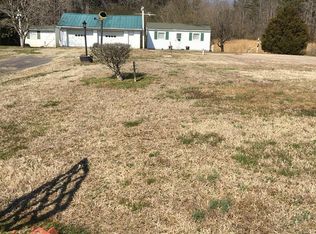 1793 General Puller Hwy, Saluda, VA 23149