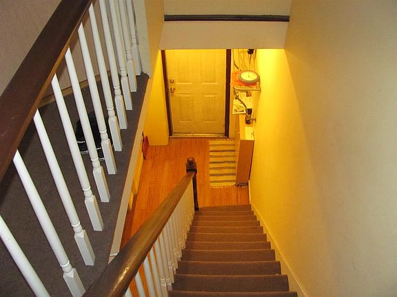 3rd image of 162 Lexington Ave