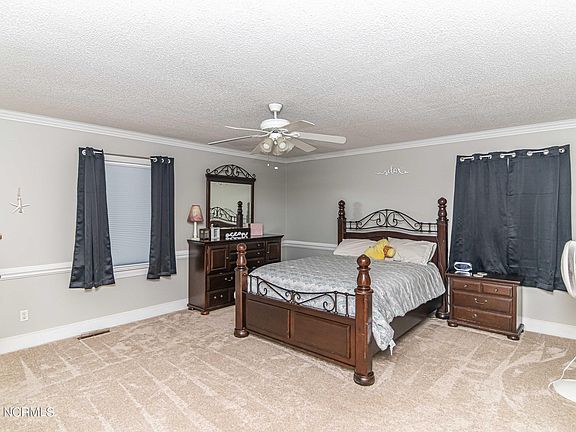 5th image of 1600 Elizabeth Dr