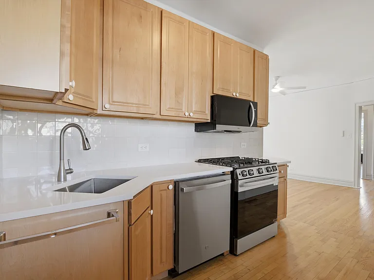 2101 N Mozart St #3 — Photo 2