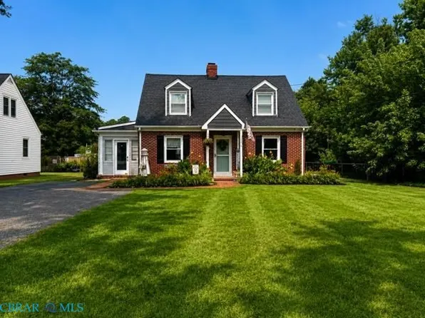 114 Main St, Reedville, VA 22539