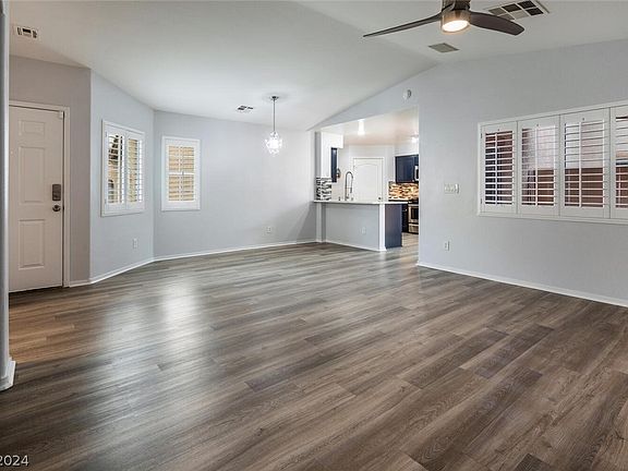 4th image of 9365 Borough Park St