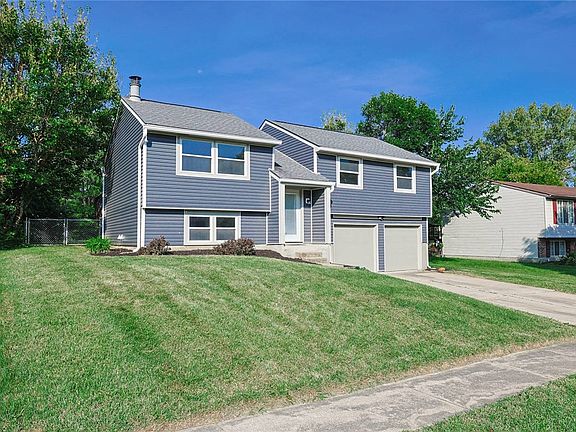 2nd image of 5569 Venus Ln