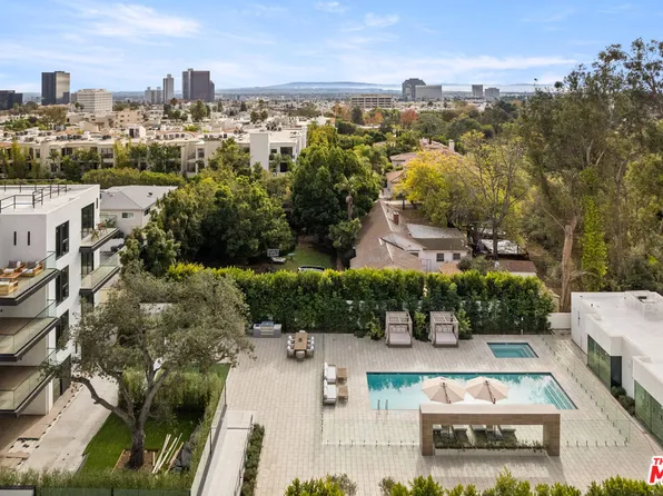 505 S Barrington Ave #303, Los Angeles, CA 90049