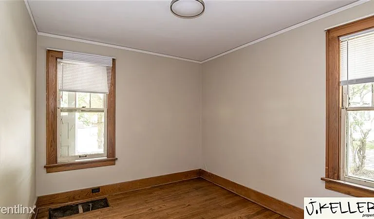 2455 S Main St — Photo 36