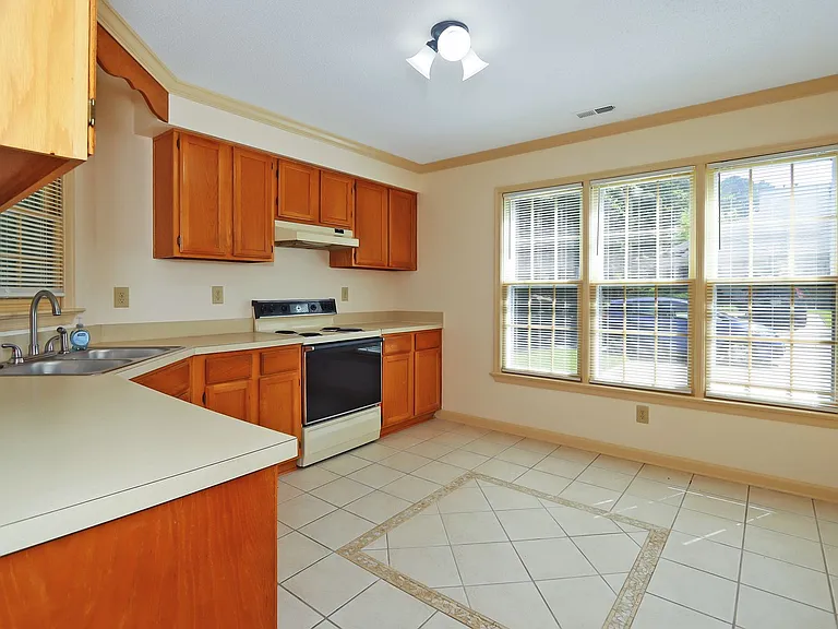 109 Larkspur Holw — Photo 7
